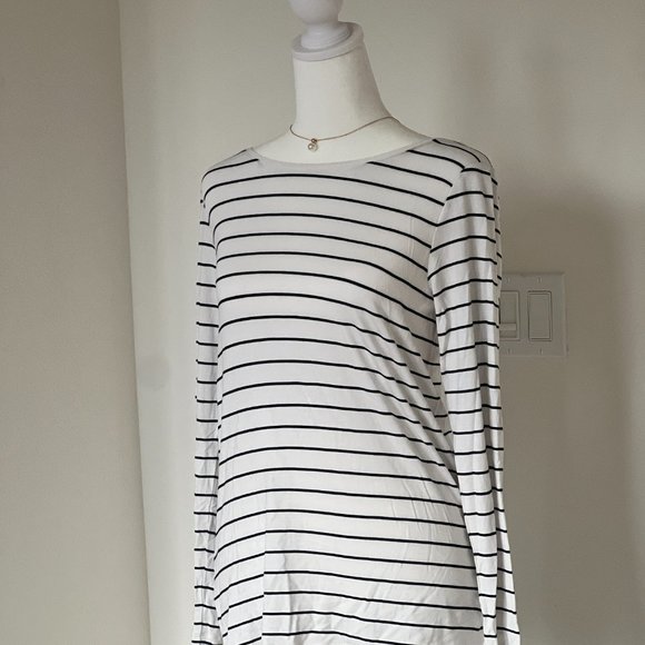 Club Monaco Navy Striped Long Sleeve Linen - Picture 3 of 12